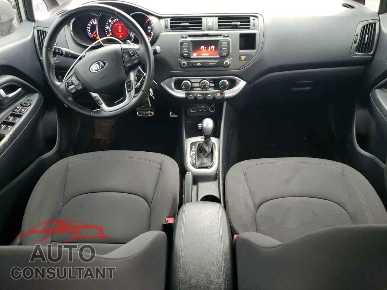 KIA RIO 2015 - KNADN4A33F6447668