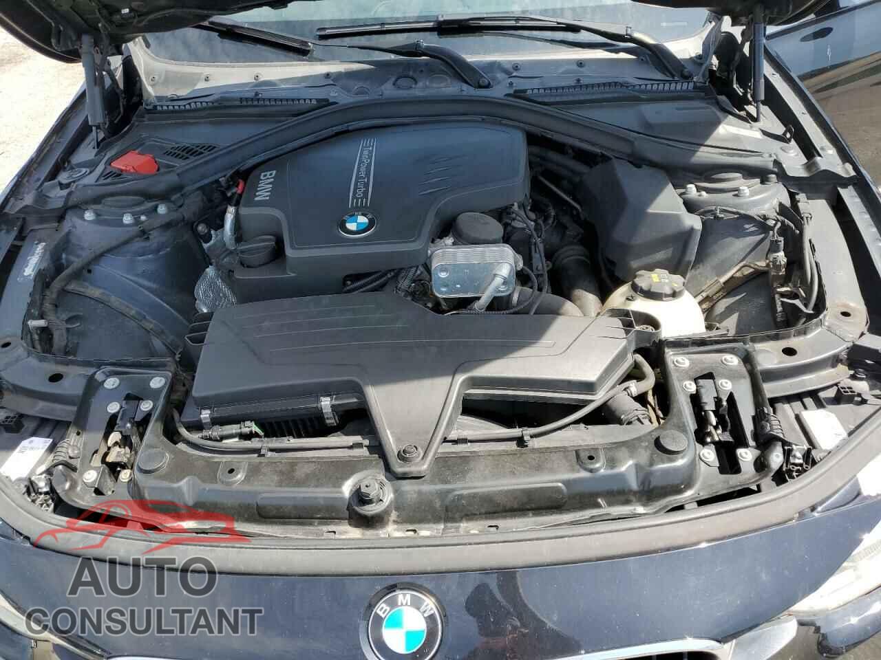 BMW 3 SERIES 2016 - WBA8E3G54GNU00225