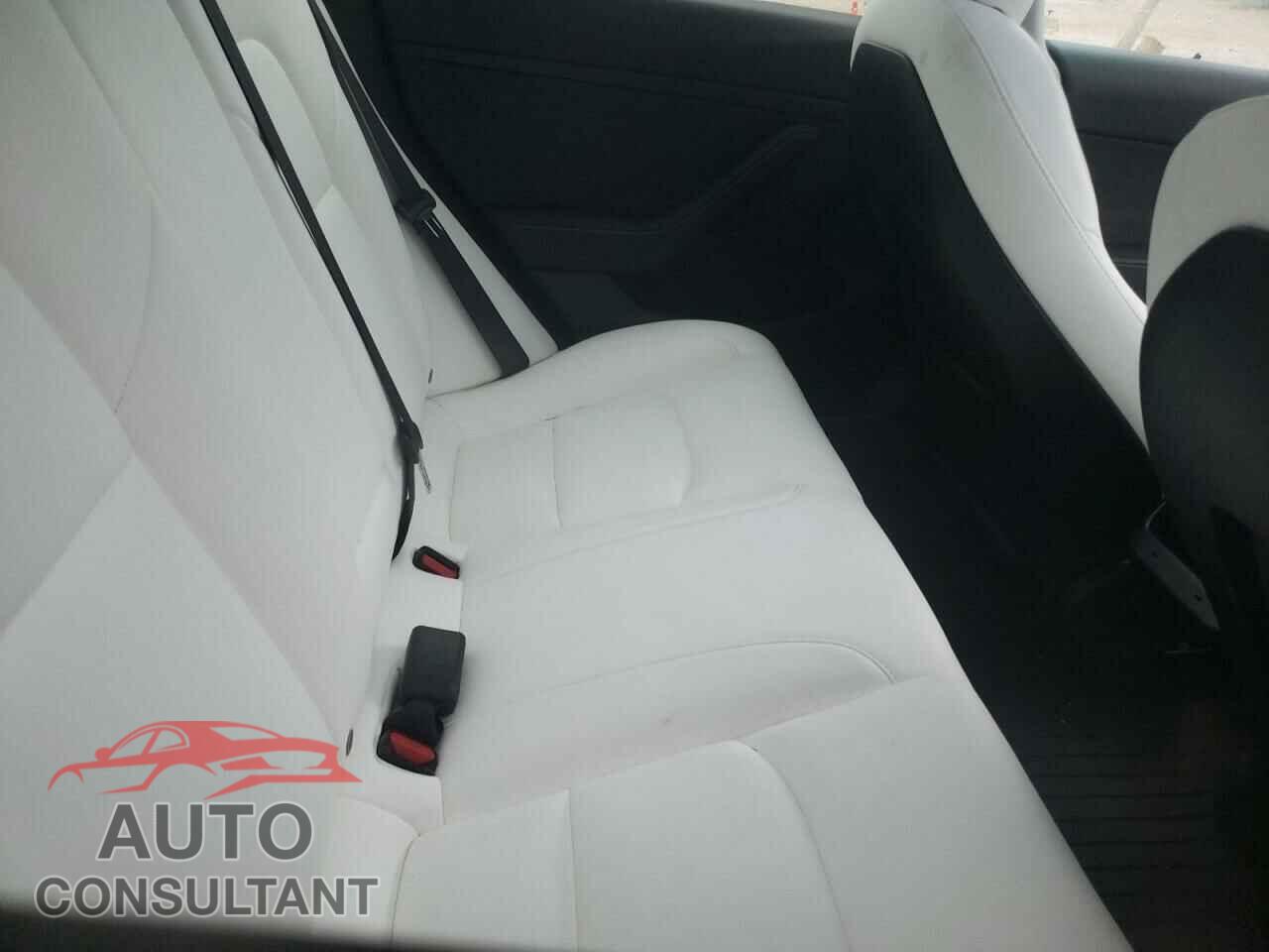 TESLA MODEL 3 2021 - 5YJ3E1EB7MF960664