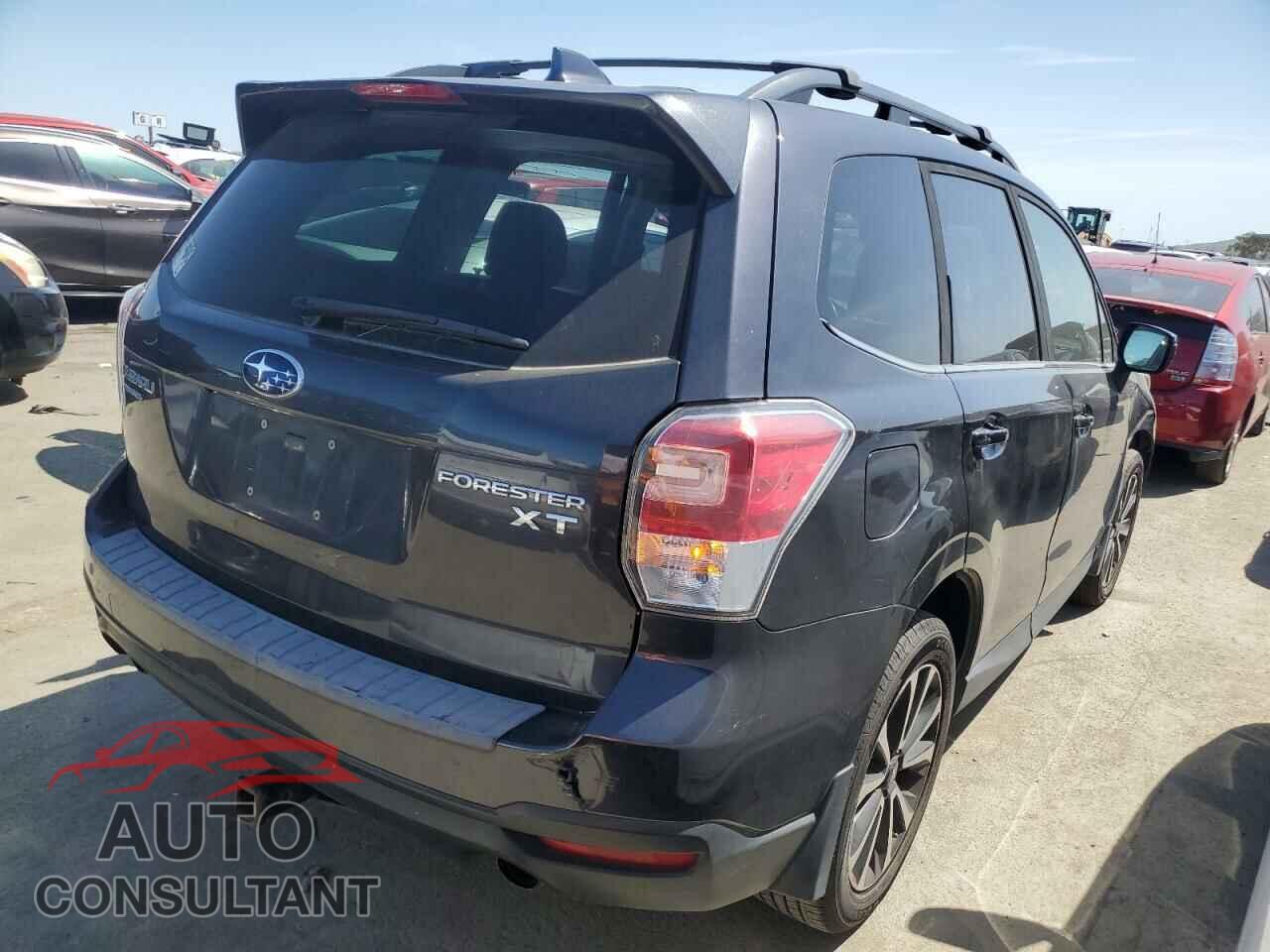 SUBARU FORESTER 2018 - JF2SJGEC2JH566313