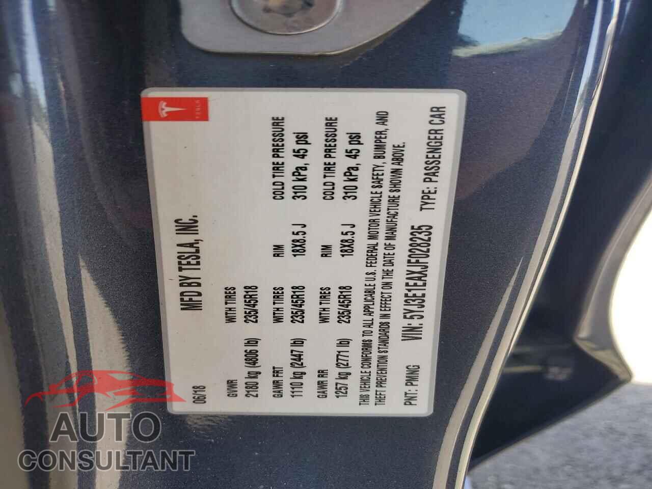 TESLA MODEL 3 2018 - 5YJ3E1EAXJF028235