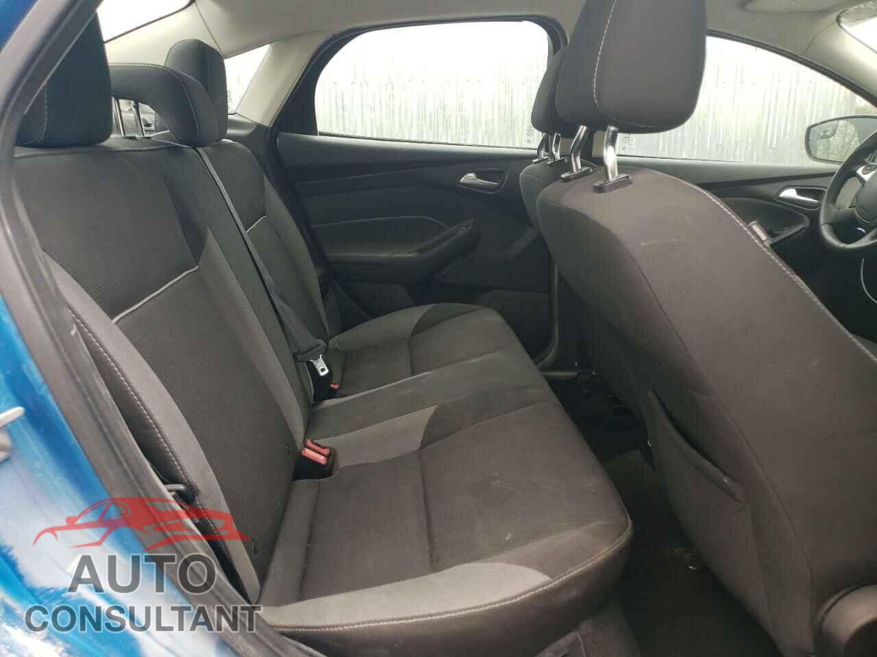 FORD FOCUS 2012 - 1FAHP3F22CL267562