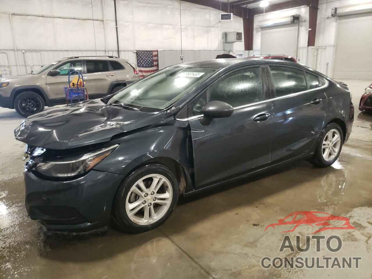 CHEVROLET CRUZE 2018 - 1G1BE5SMXJ7201610