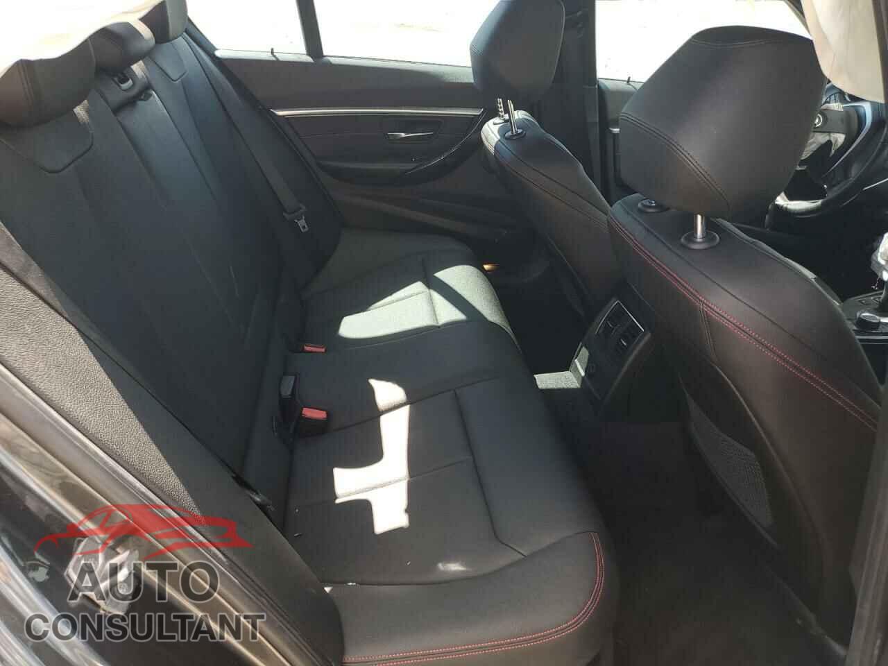 BMW 3 SERIES 2016 - WBA8E3G56GNU05748