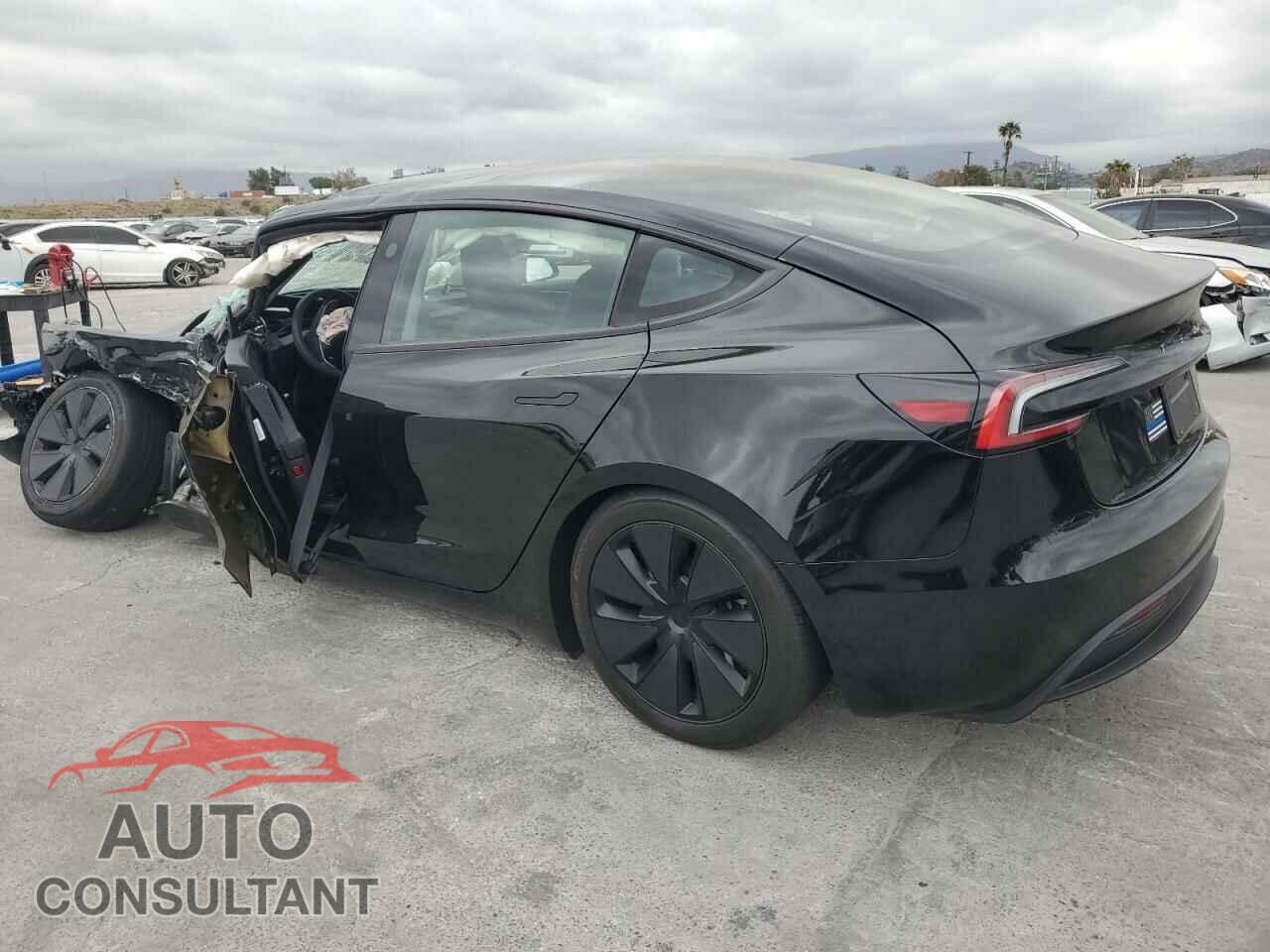 TESLA MODEL 3 2024 - 5YJ3E1EB7RF787851