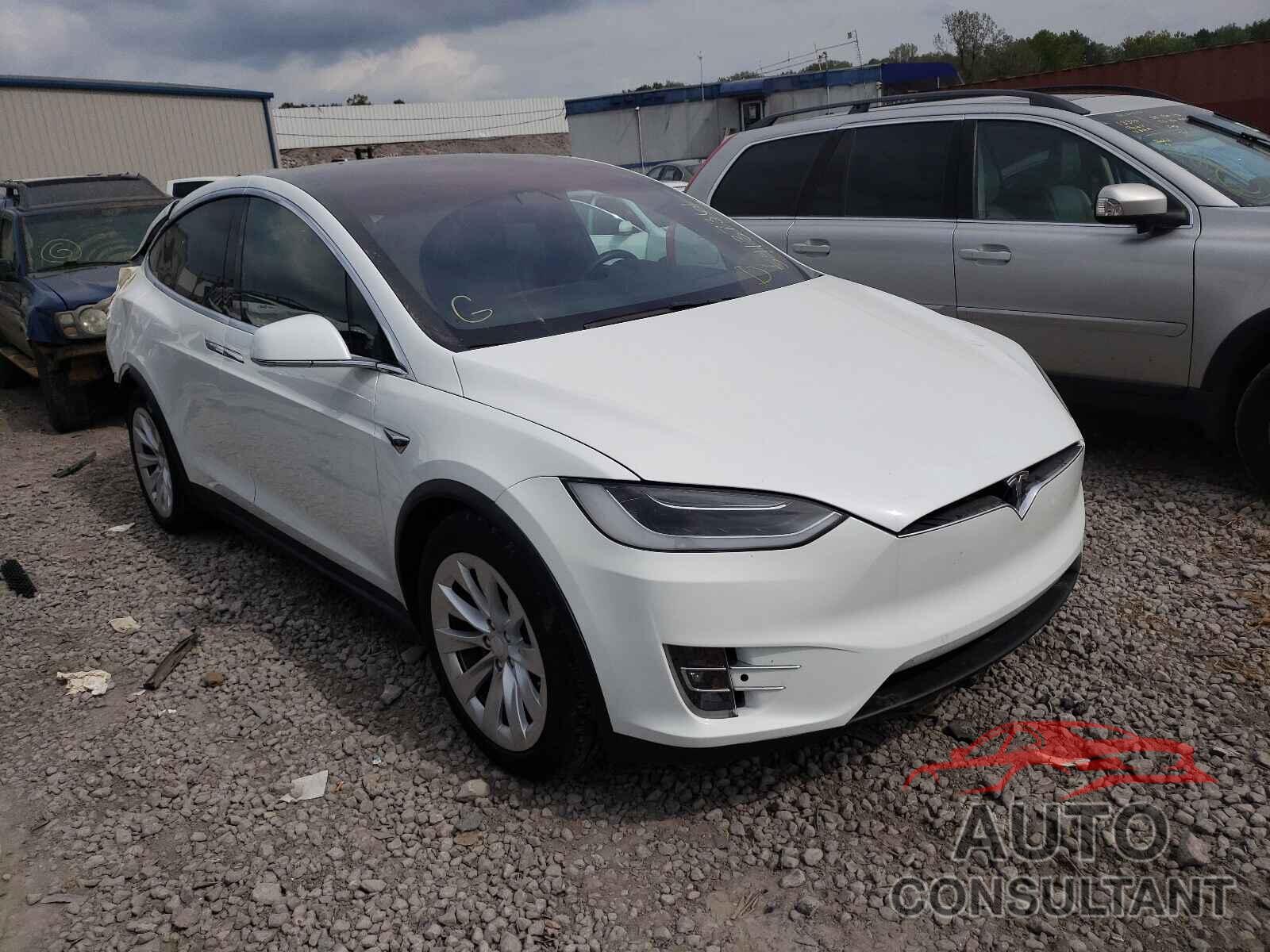 TESLA MODEL X 2017 - 5YJXCBE40HF035910