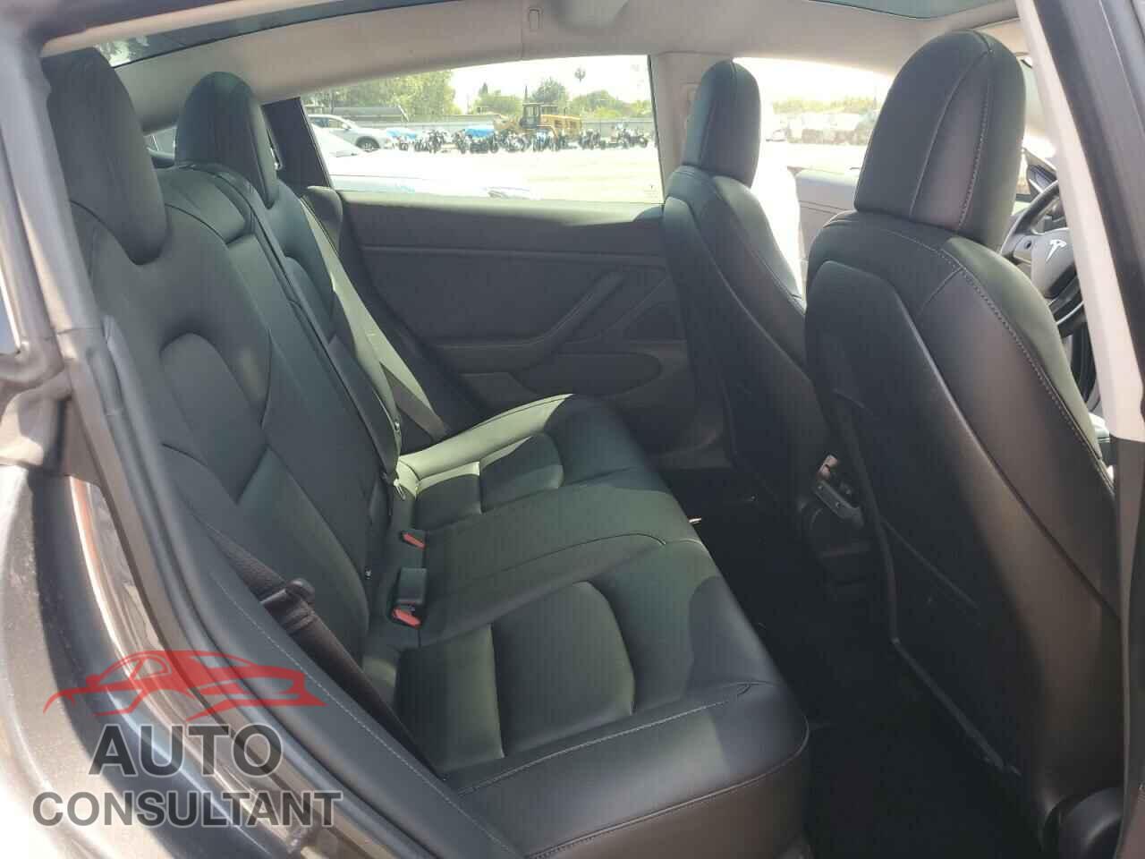 TESLA MODEL 3 2018 - 5YJ3E1EA1JF026809