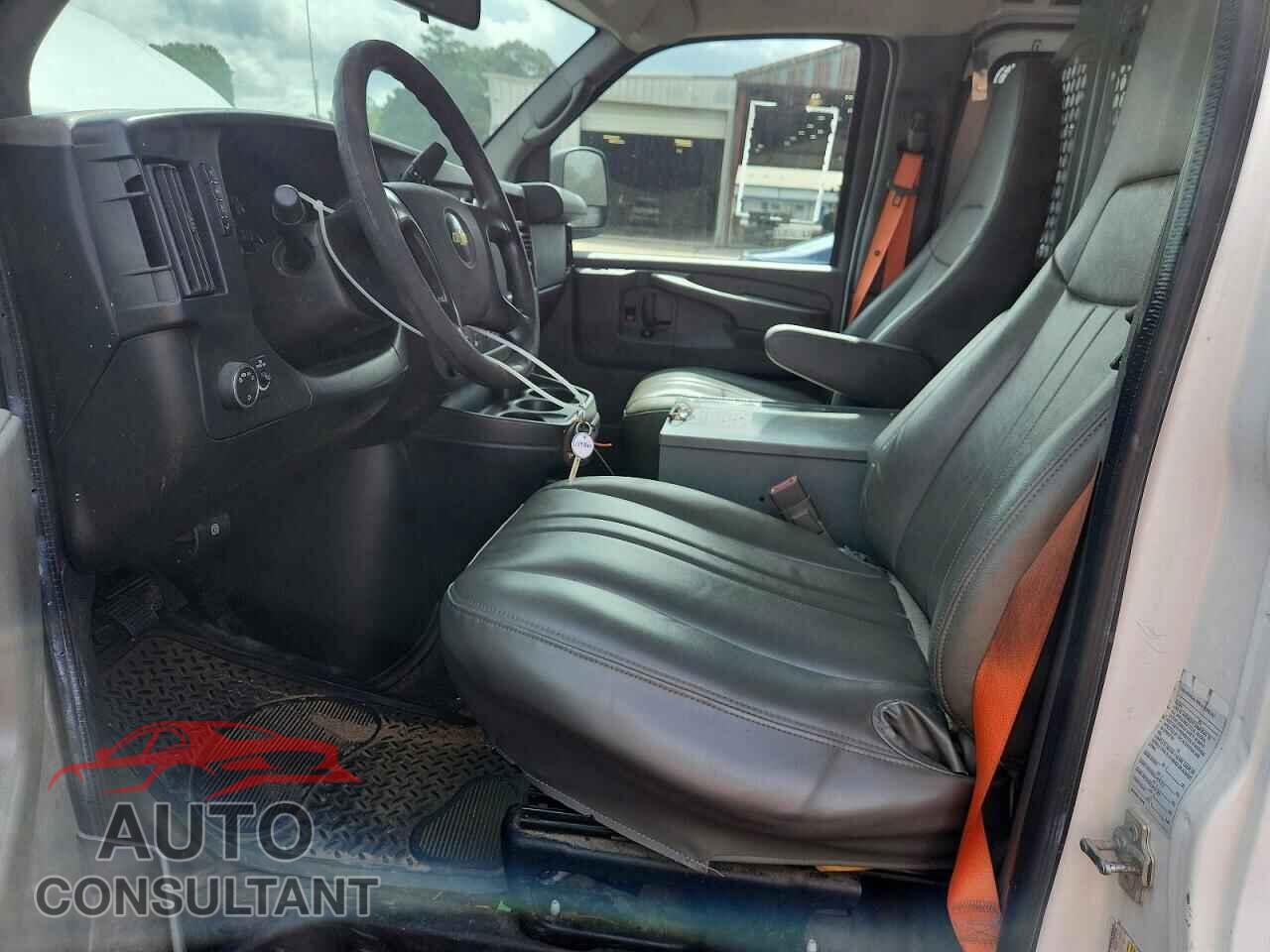 CHEVROLET EXPRESS 2015 - 1GCWGFCF6F1229004