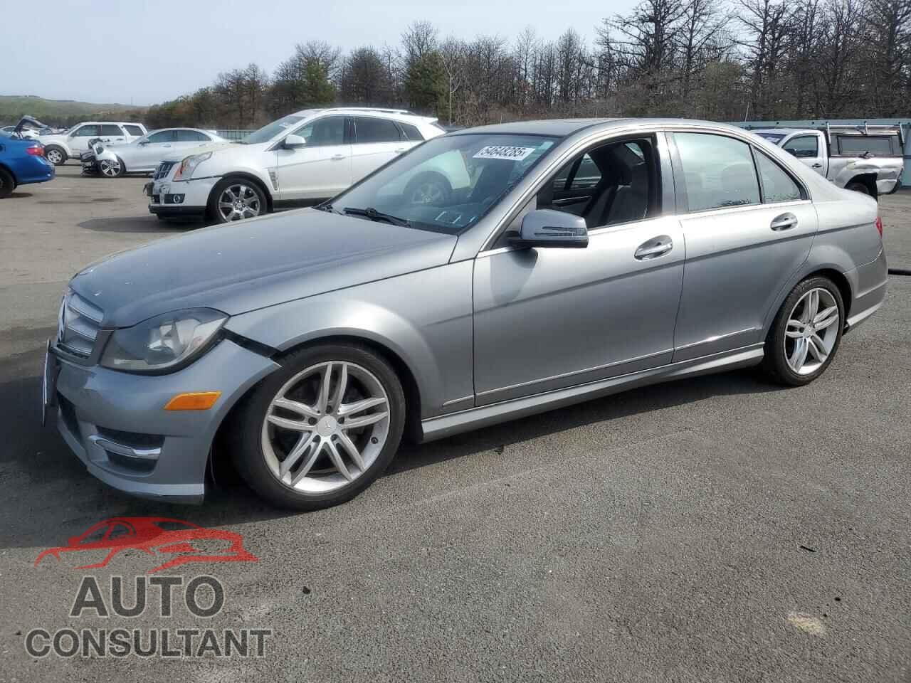 MERCEDES-BENZ C-CLASS 2012 - WDDGF8BB2CA604776
