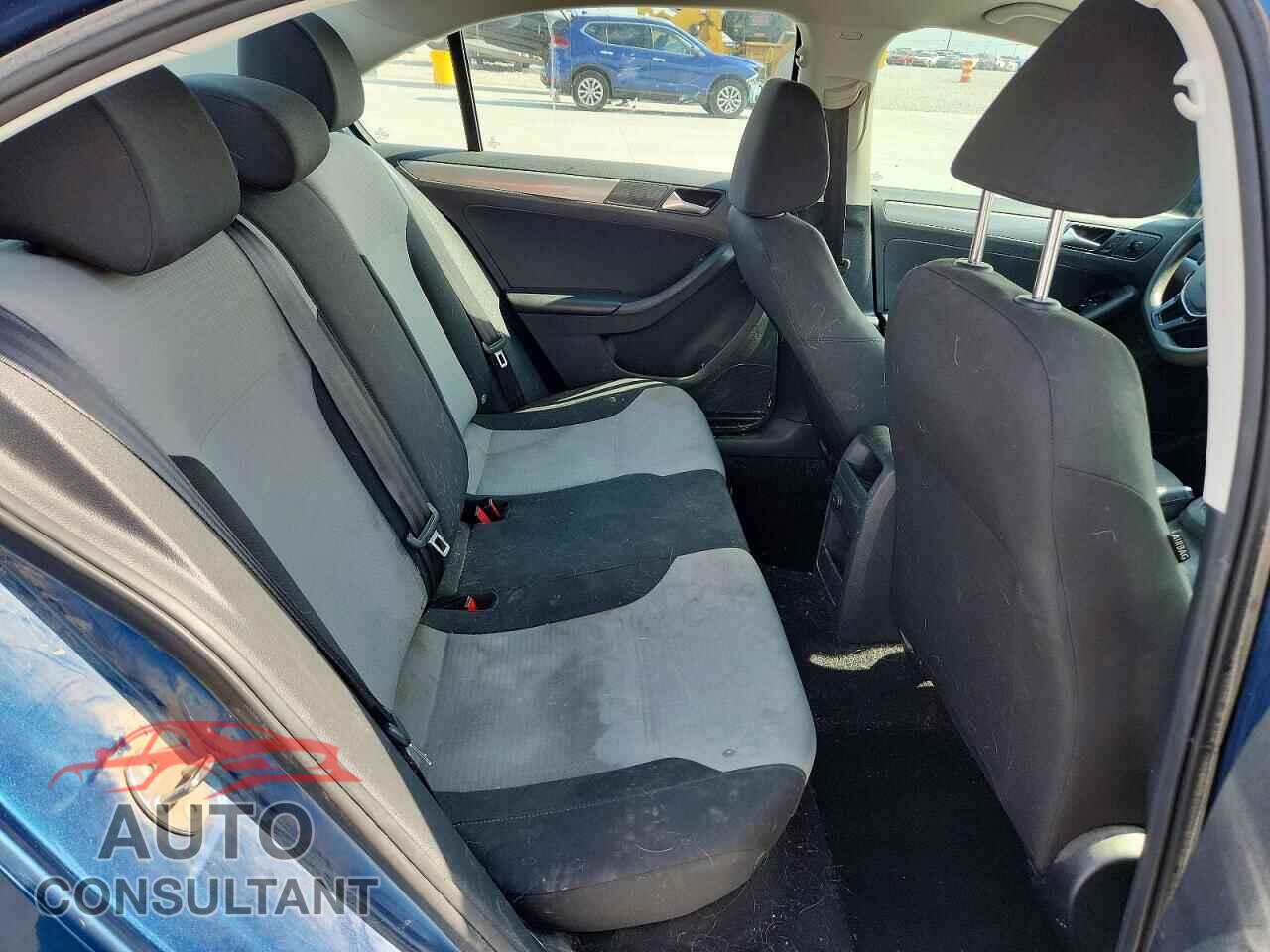 VOLKSWAGEN JETTA 2017 - 3VW2B7AJ9HM303948