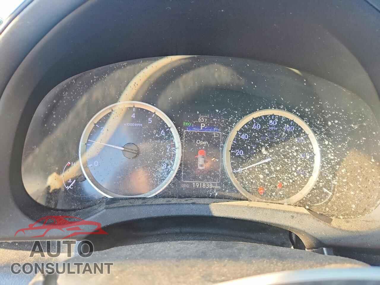 LEXUS IS 2014 - JTHBF1D28E5000328