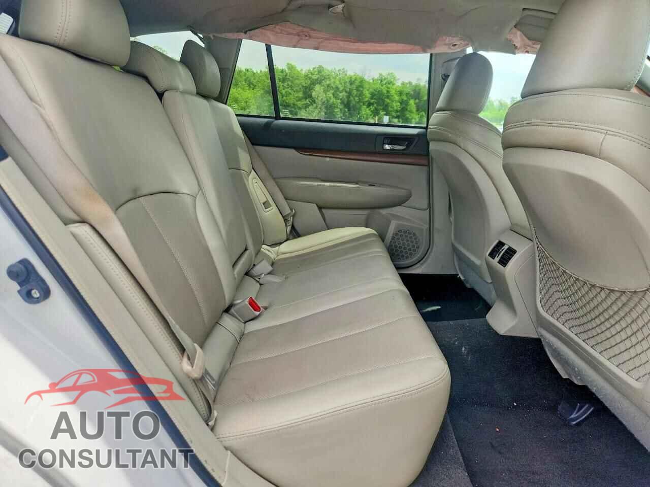 SUBARU OUTBACK 2014 - 4S4BRBLC8E3270028