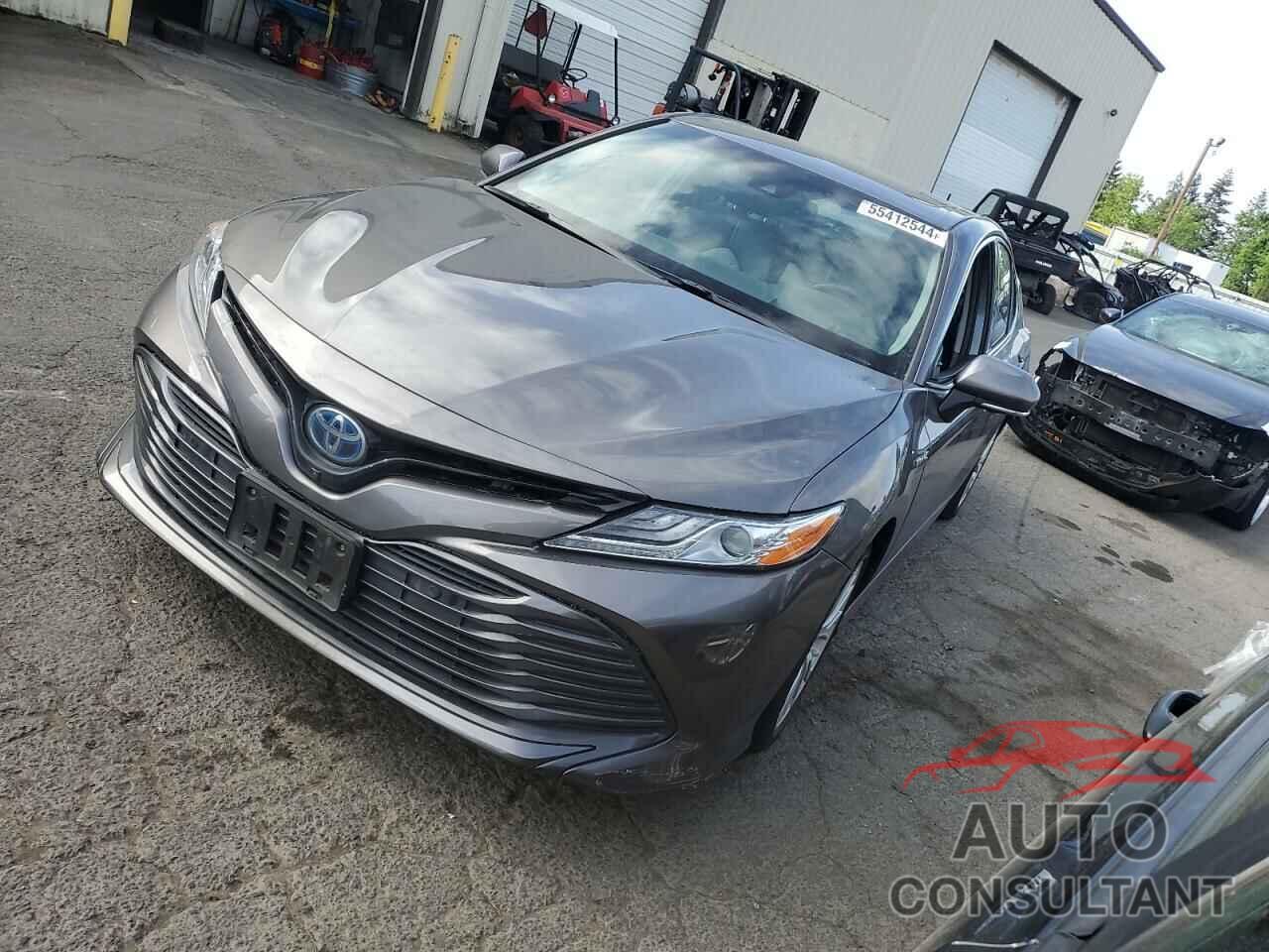 TOYOTA CAMRY 2018 - 4T1B21HK4JU005240