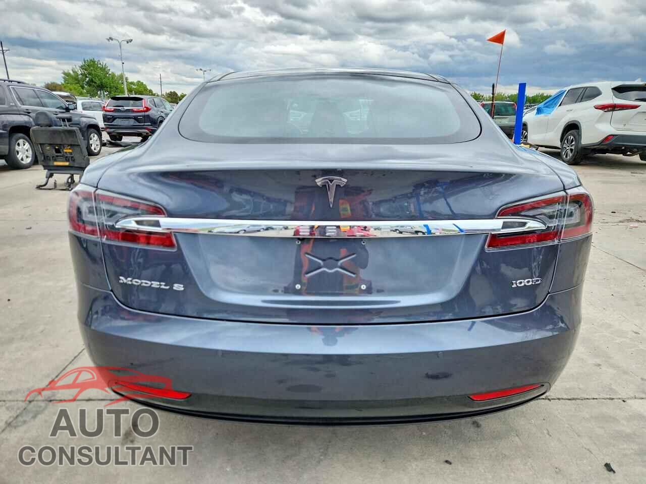 TESLA MODEL S 2017 - 5YJSA1E23HF188967