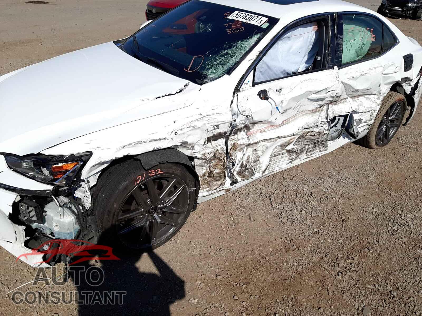 LEXUS IS 2017 - JTHBA1D29H5059195
