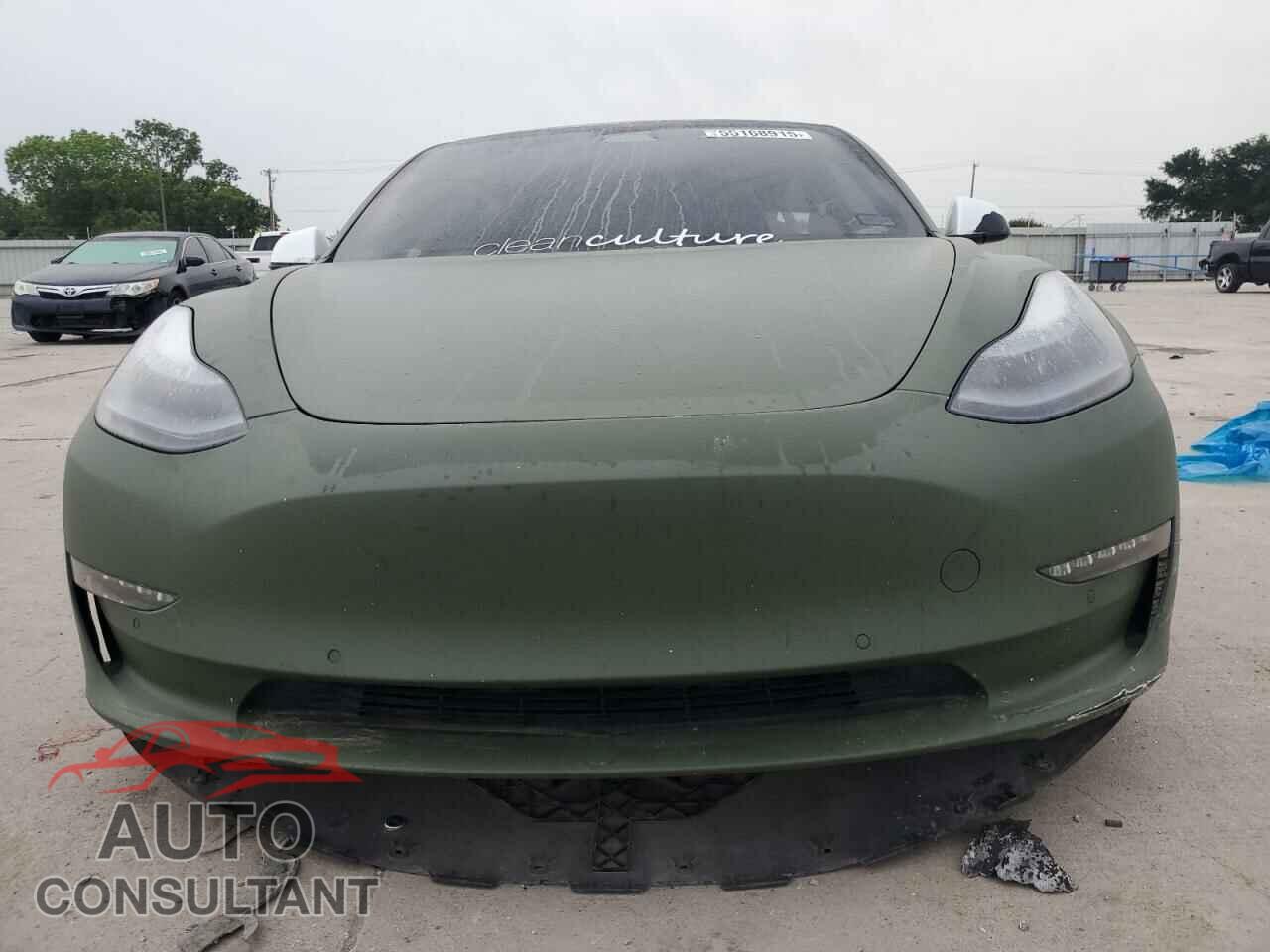 TESLA MODEL 3 2021 - 5YJ3E1EA4MF977784