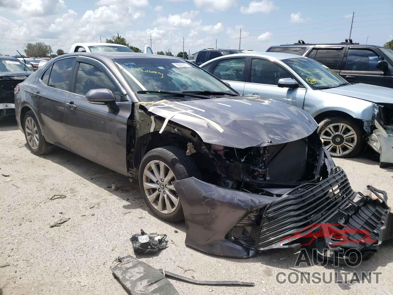 TOYOTA CAMRY 2018 - 4T1B11HK9JU095942