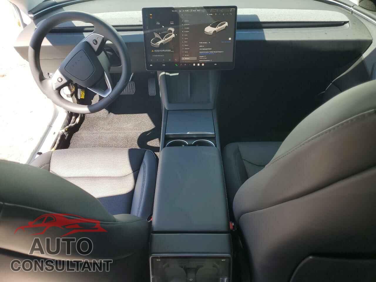 TESLA MODEL 3 2024 - 5YJ3E1EA2RF744557