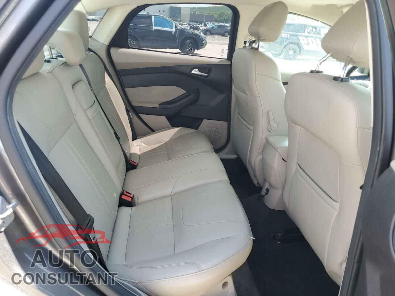 FORD FOCUS 2012 - 1FAHP3H25CL348522