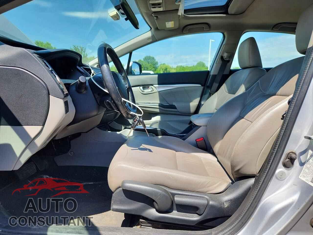 HONDA CIVIC 2013 - 2HGFB2F99DH505432
