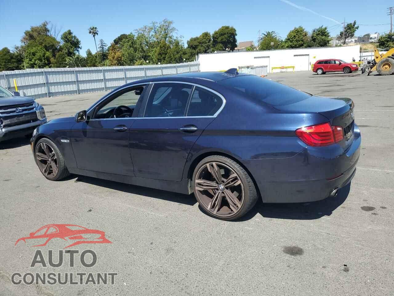BMW 5 SERIES 2012 - WBAFR7C58CC808130