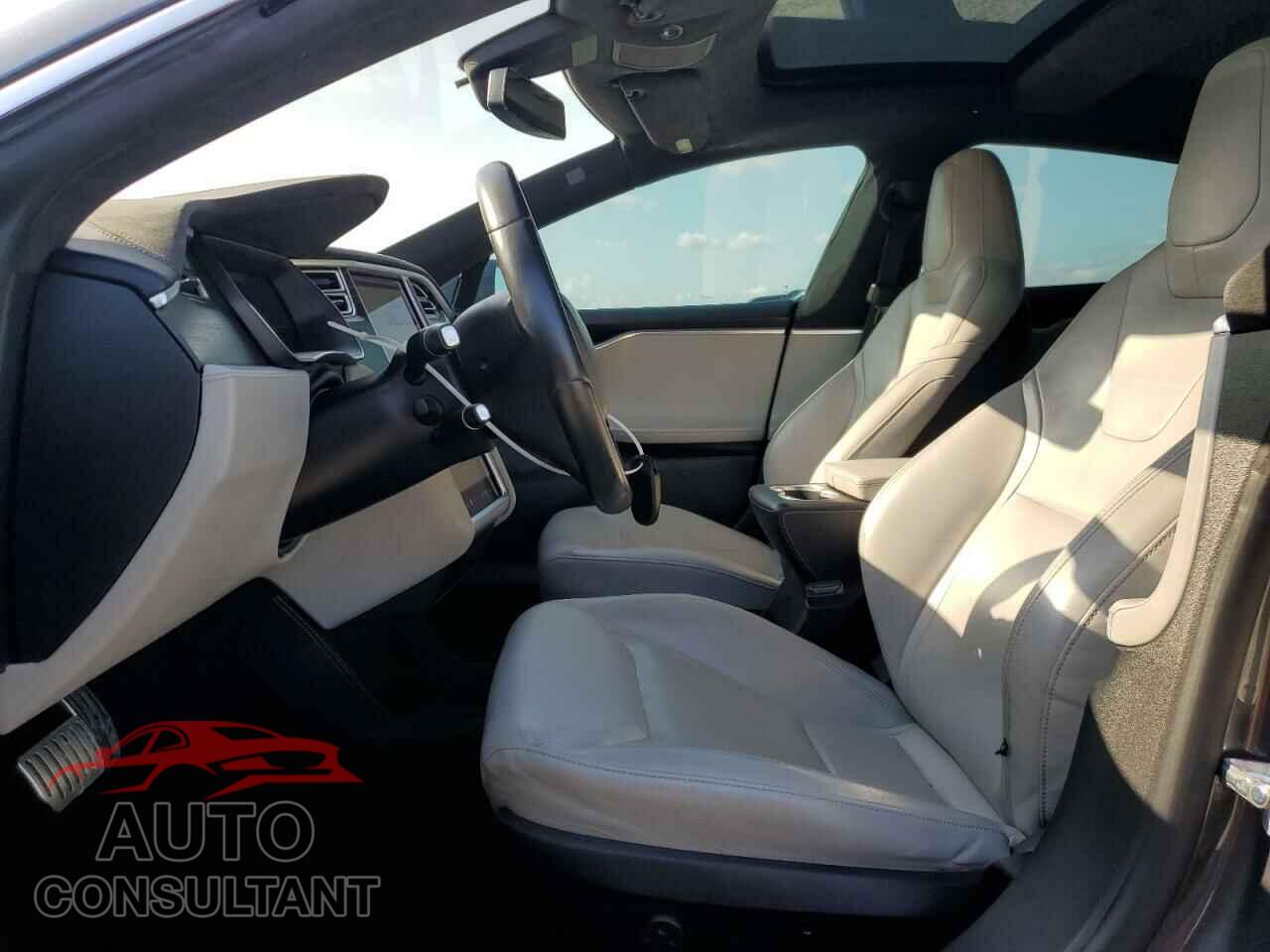 TESLA MODEL S 2015 - 5YJSA1E44FF103052
