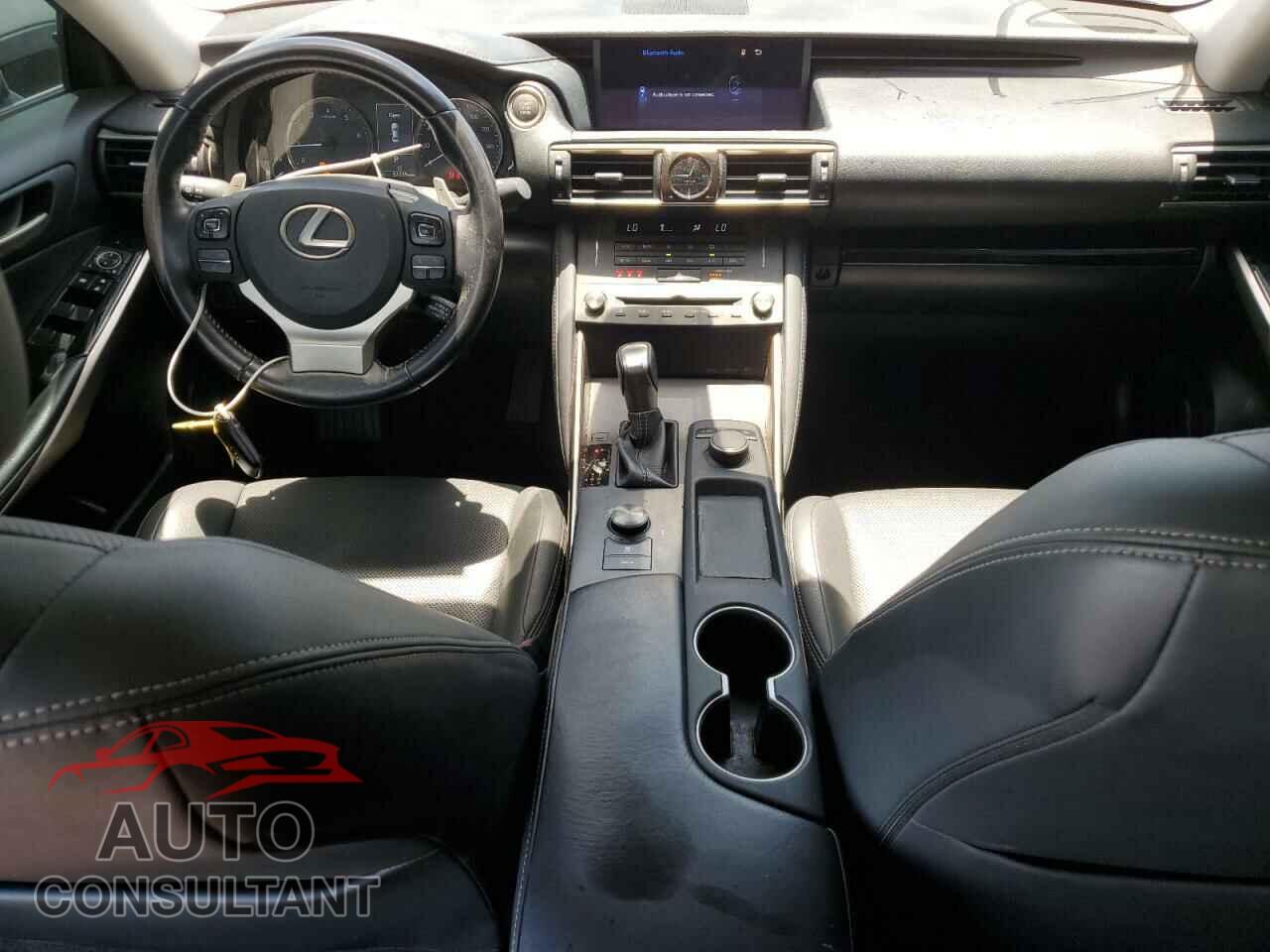 LEXUS IS 2020 - JTHAA1D21L5108510