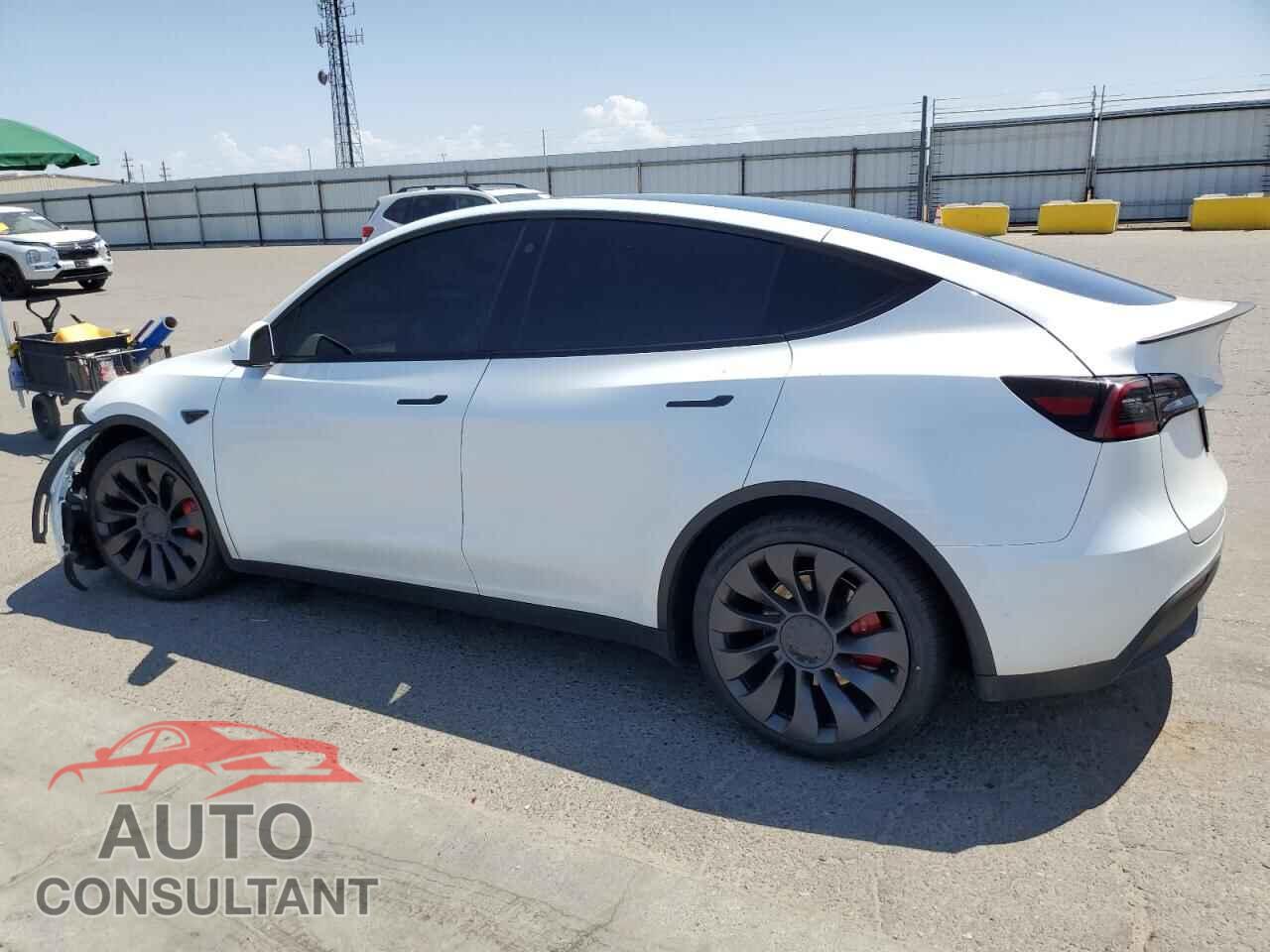 TESLA MODEL Y 2023 - 7SAYGDEF8PF743619