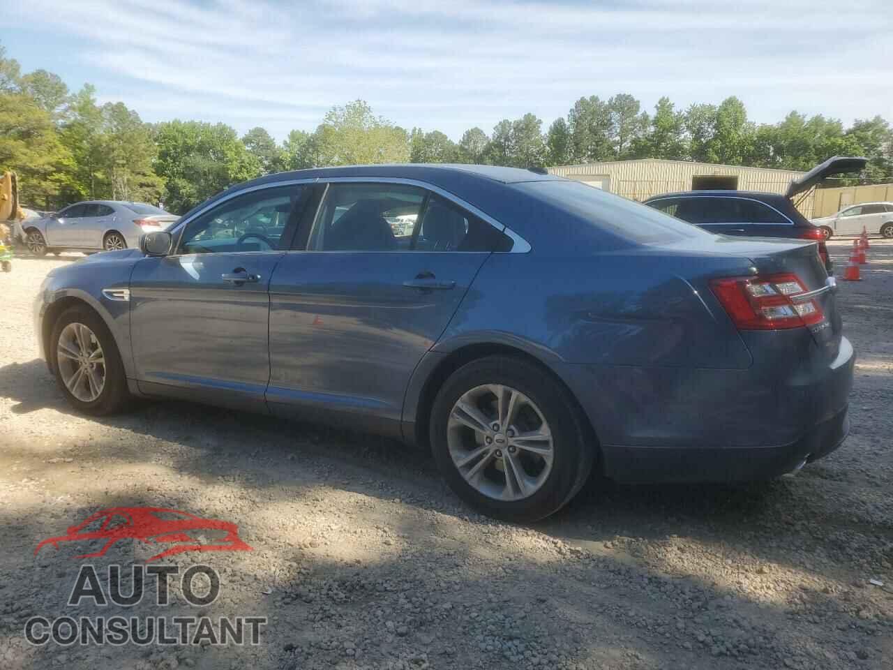 FORD TAURUS 2018 - 1FAHP2E89JG115543