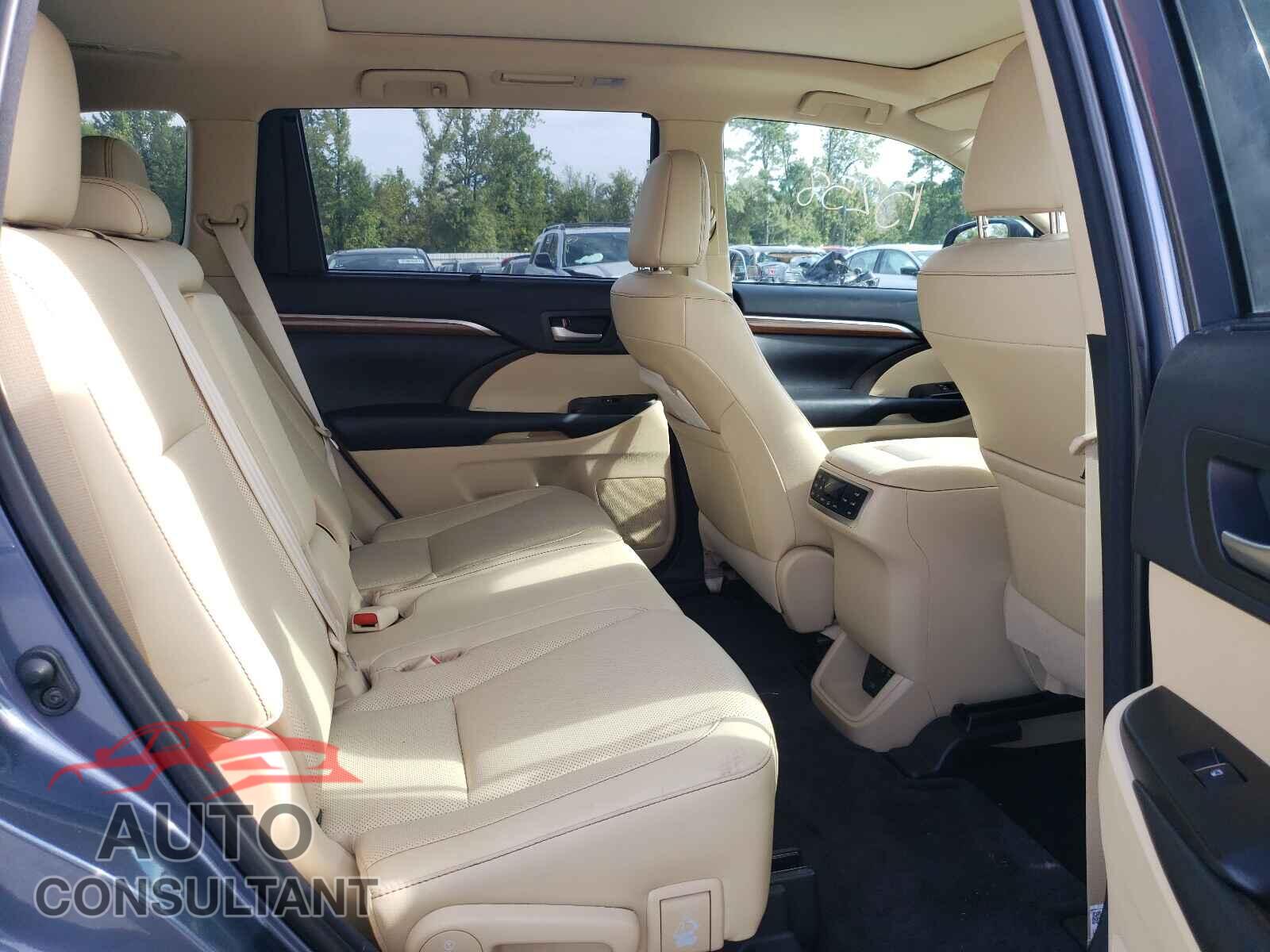 TOYOTA HIGHLANDER 2018 - 5TDDZRFH5JS879809