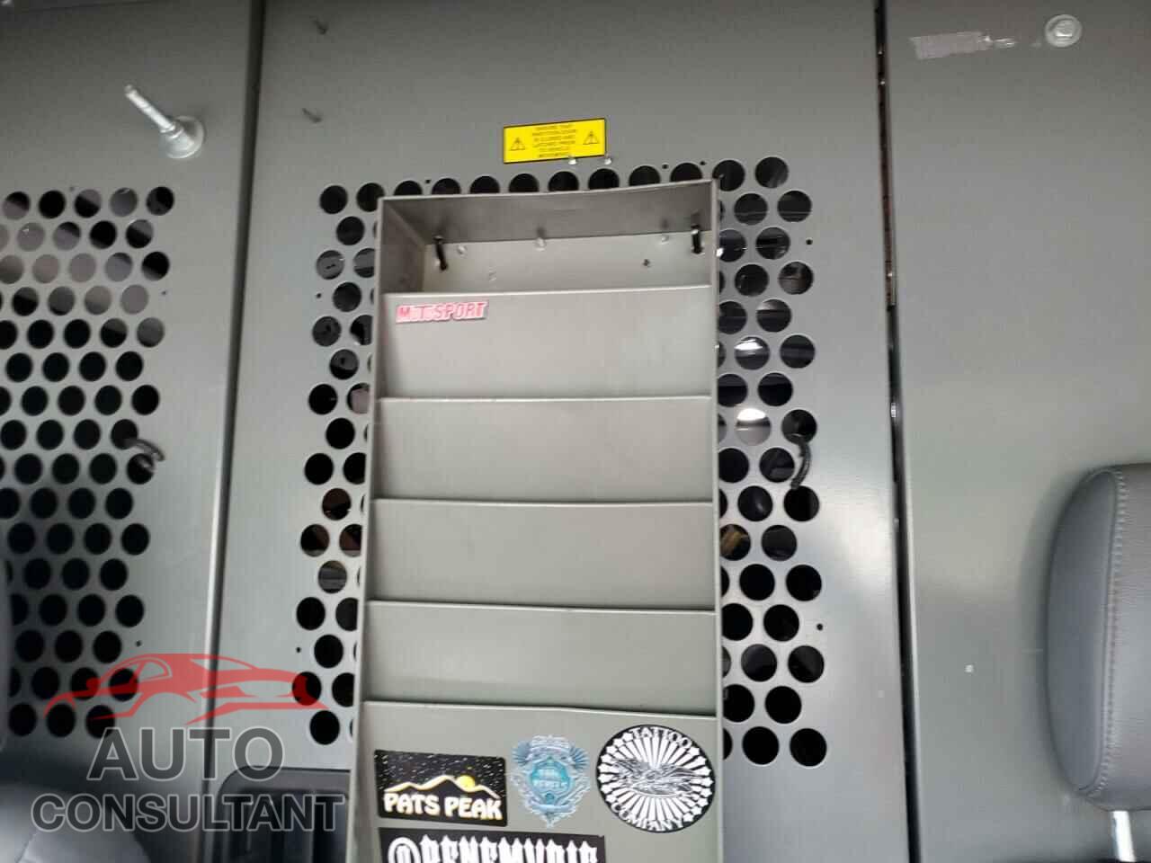 FORD TRANSIT 2019 - 1FTYR2CM4KKB41356