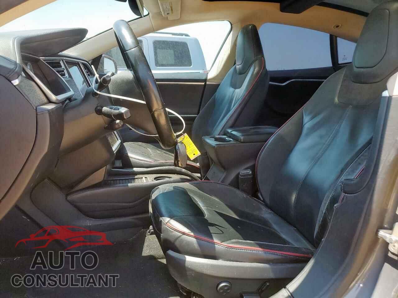 TESLA MODEL S 2013 - 5YJSA1DP5DFP13535