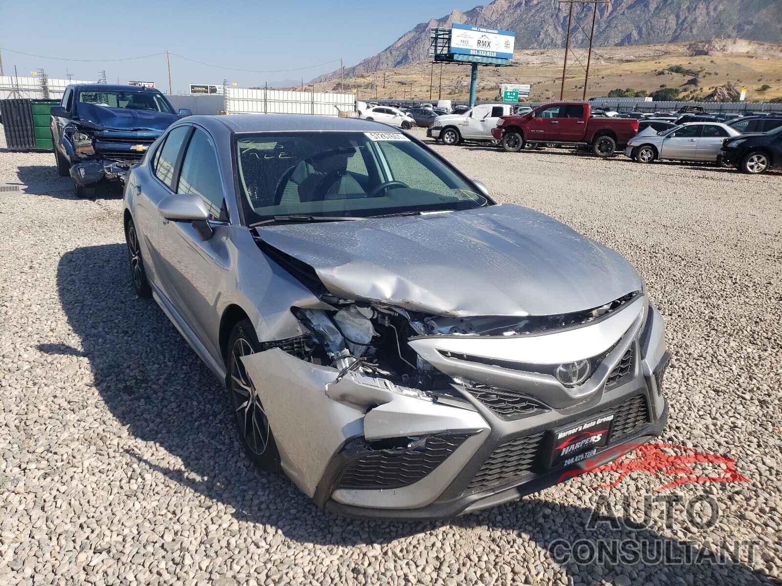 TOYOTA CAMRY 2021 - 4T1G11AK2MU429801