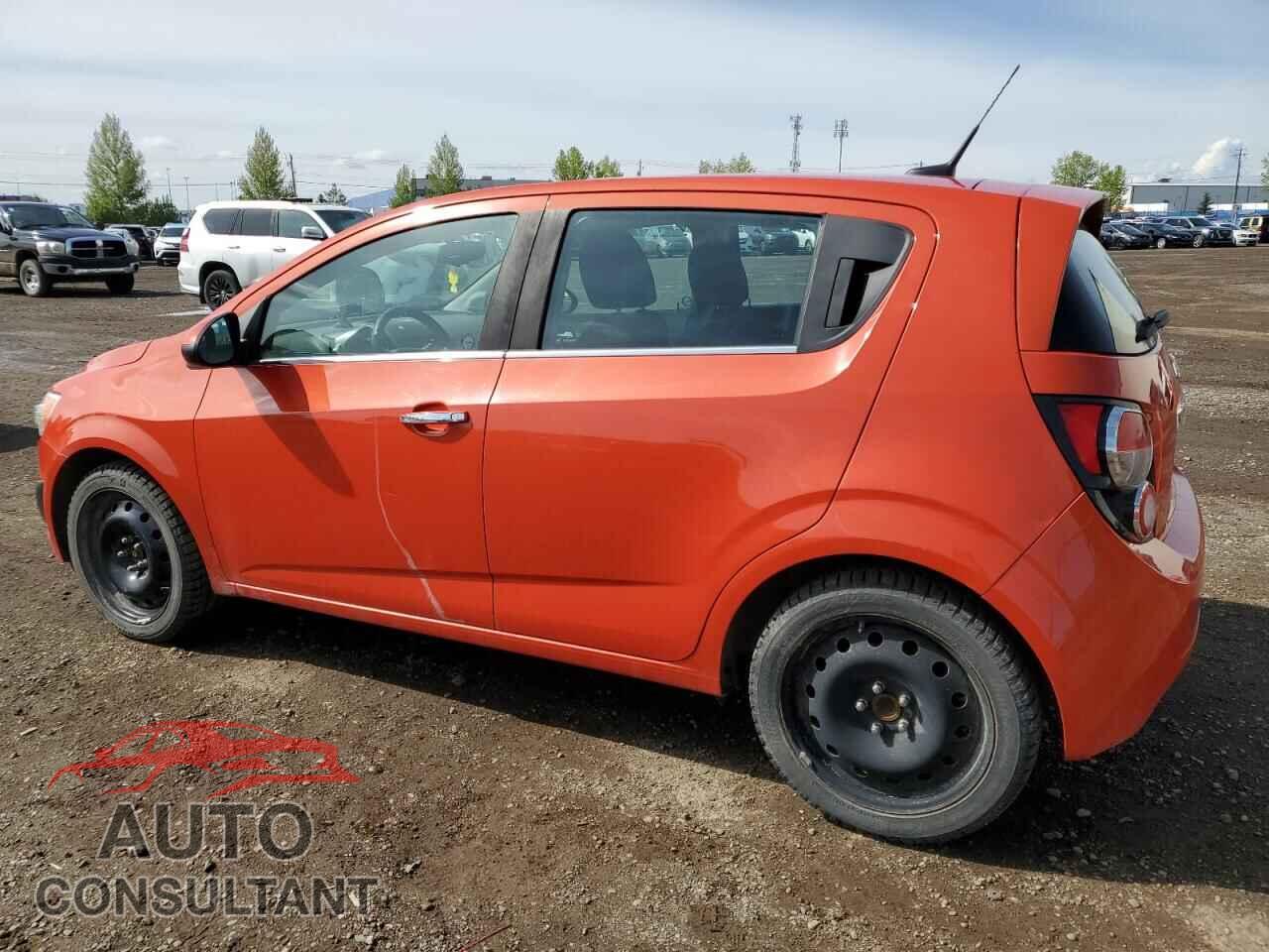 CHEVROLET SONIC 2012 - 1G1JC6EH8C4101225