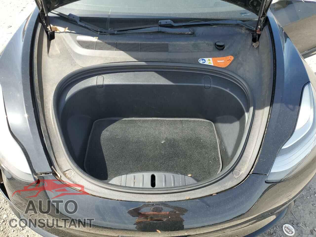 TESLA MODEL 3 2018 - 5YJ3E1EA0JF016112