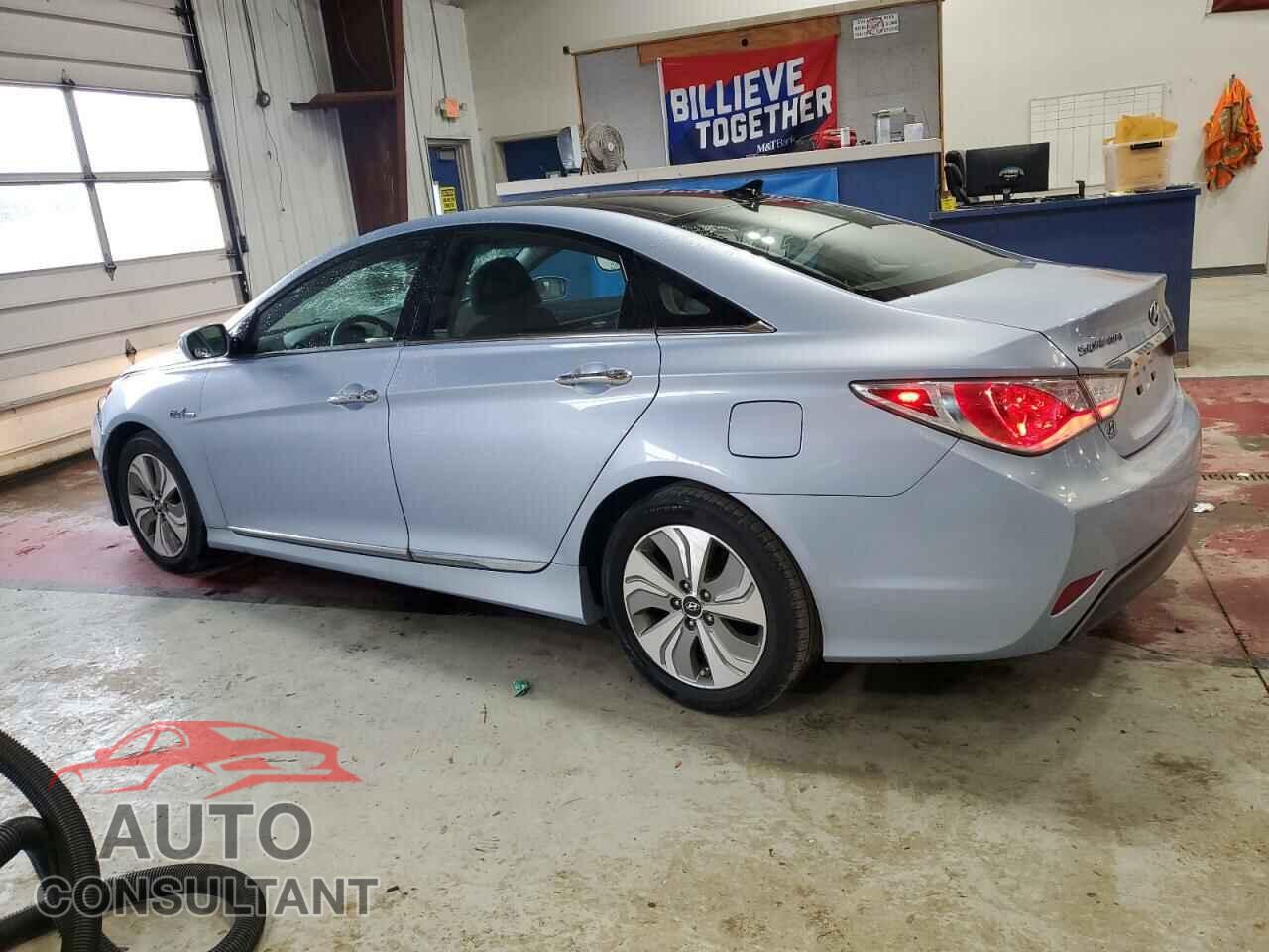 HYUNDAI SONATA 2015 - KMHEC4A40FA129862