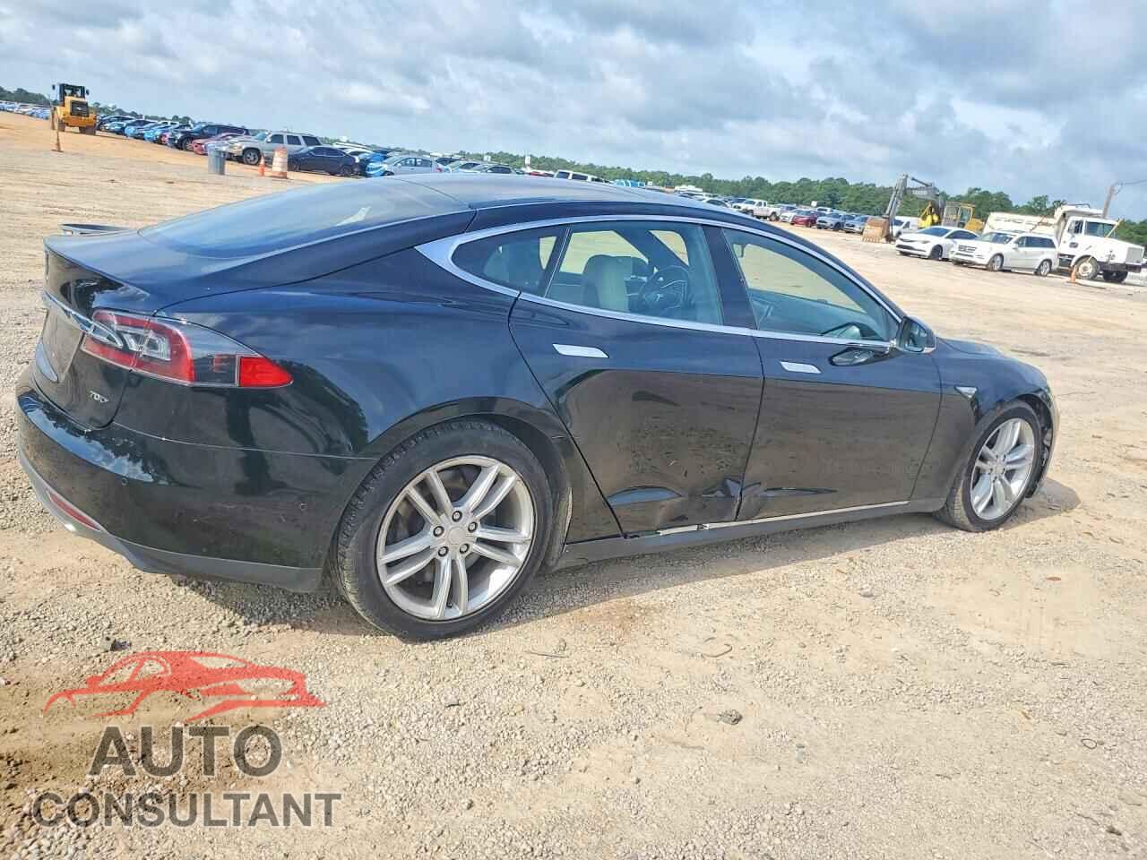 TESLA MODEL S 2015 - 5YJSA1E2XFF112806