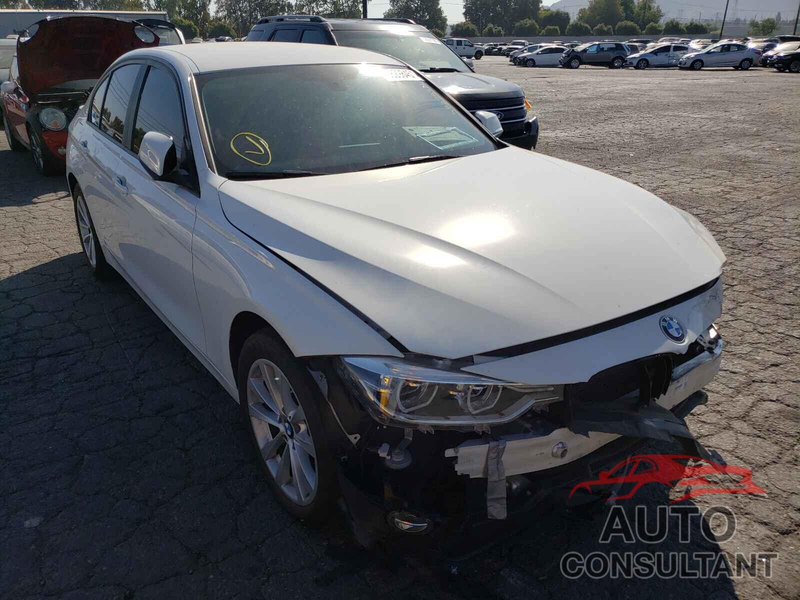 BMW 3 SERIES 2018 - WBA8E5G57JNU45632