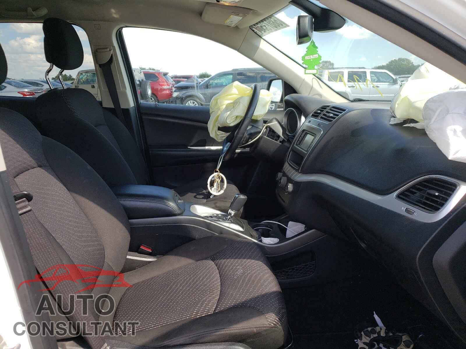 DODGE JOURNEY 2019 - 3C4PDCBB0KT747218
