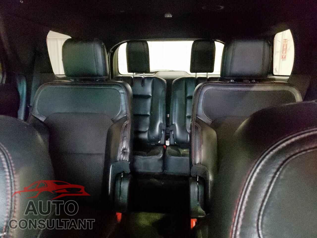 FORD EXPLORER 2018 - 1FM5K7D82JGB75010