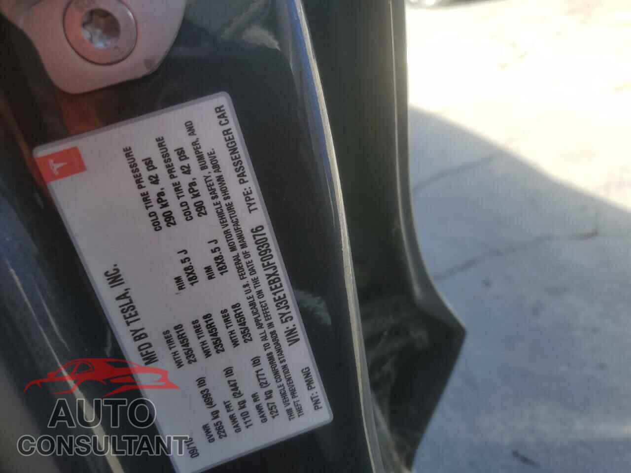 TESLA MODEL 3 2018 - 5YJ3E1EBXJF093076