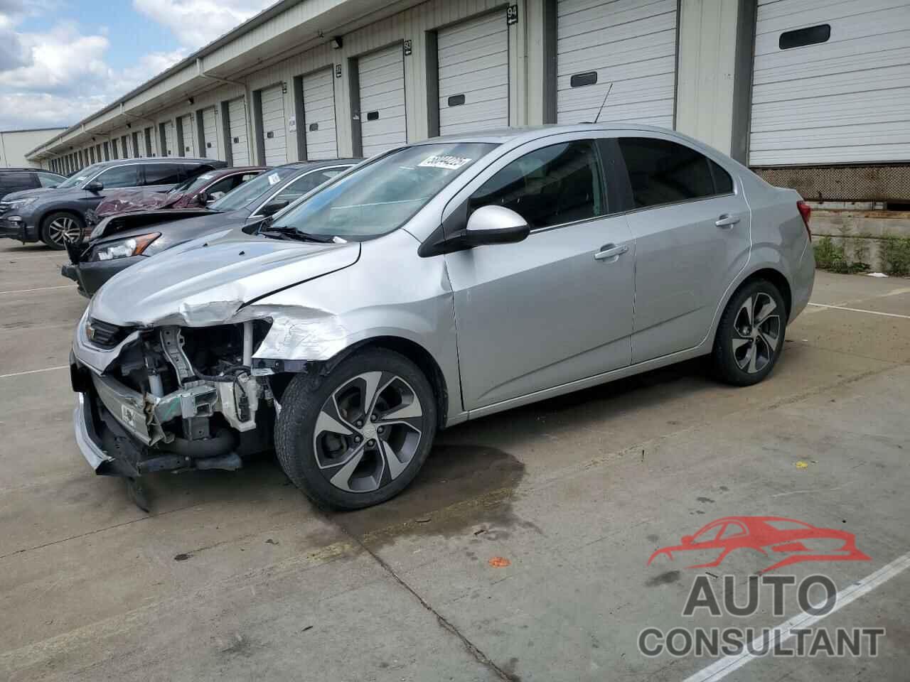 CHEVROLET SONIC 2017 - 1G1JF5SB2H4121057