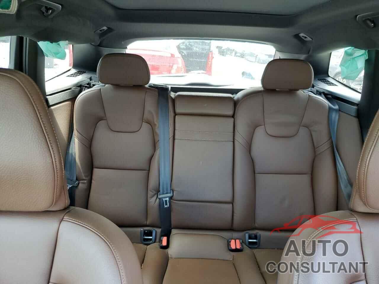 VOLVO XC60 2021 - YV4102RK0M1723848