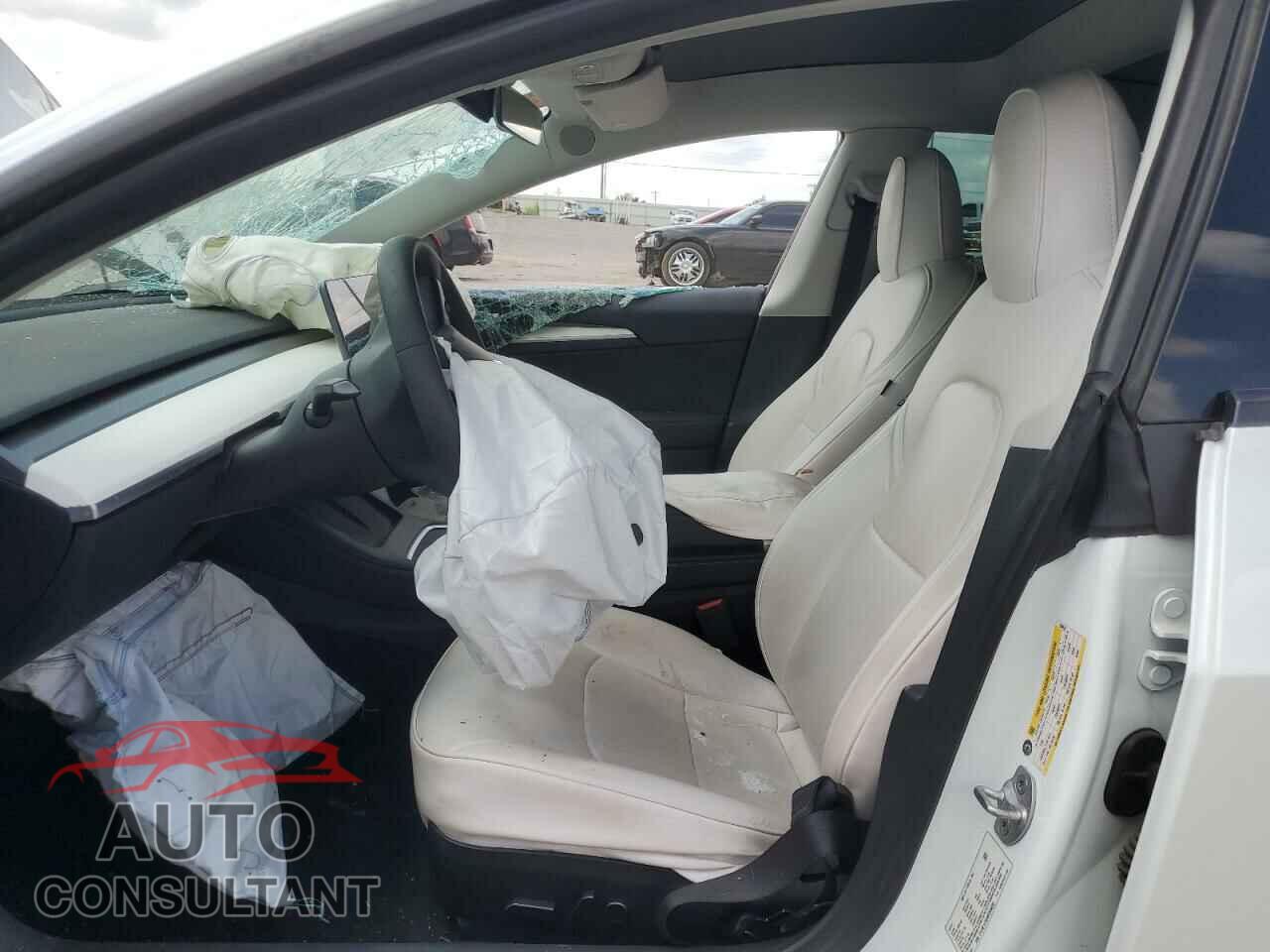TESLA MODEL 3 2022 - 5YJ3E1EB5NF266850
