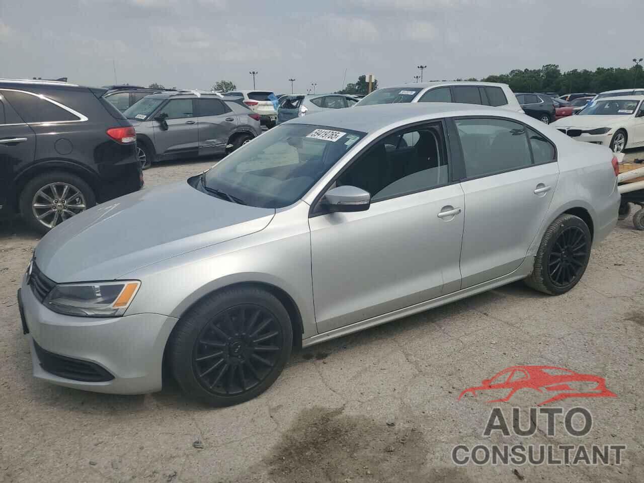 VOLKSWAGEN JETTA 2011 - 3VWDZ7AJXBM099852