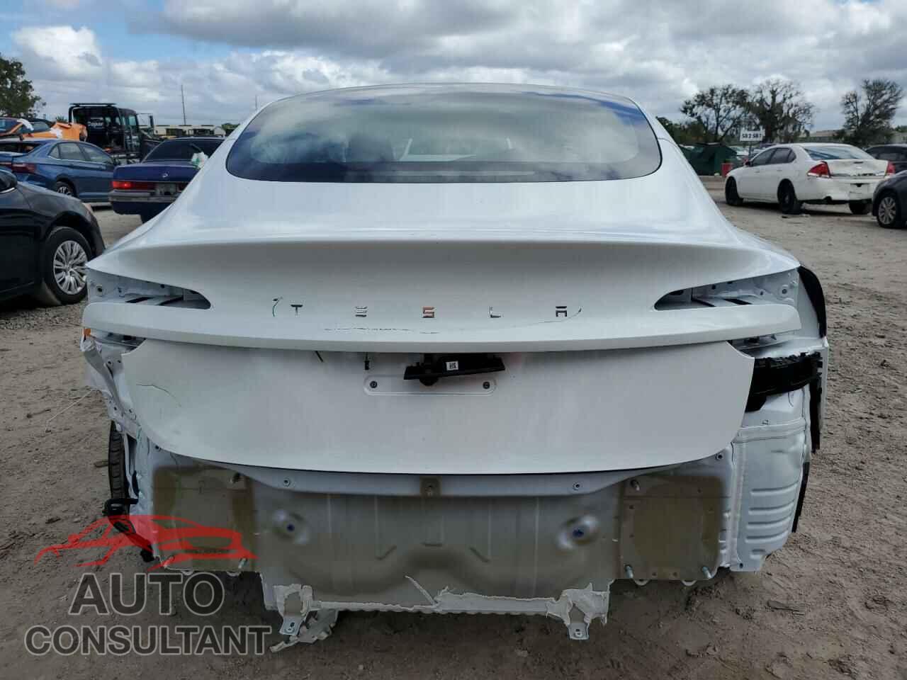 TESLA MODEL 3 2024 - 5YJ3E1EA7RF730332