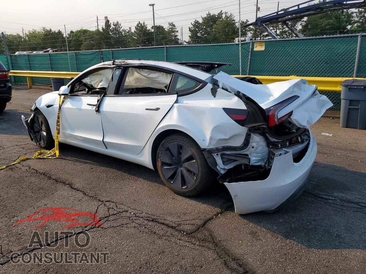 TESLA MODEL 3 2025 - 5YJ3E1EA1SF990327