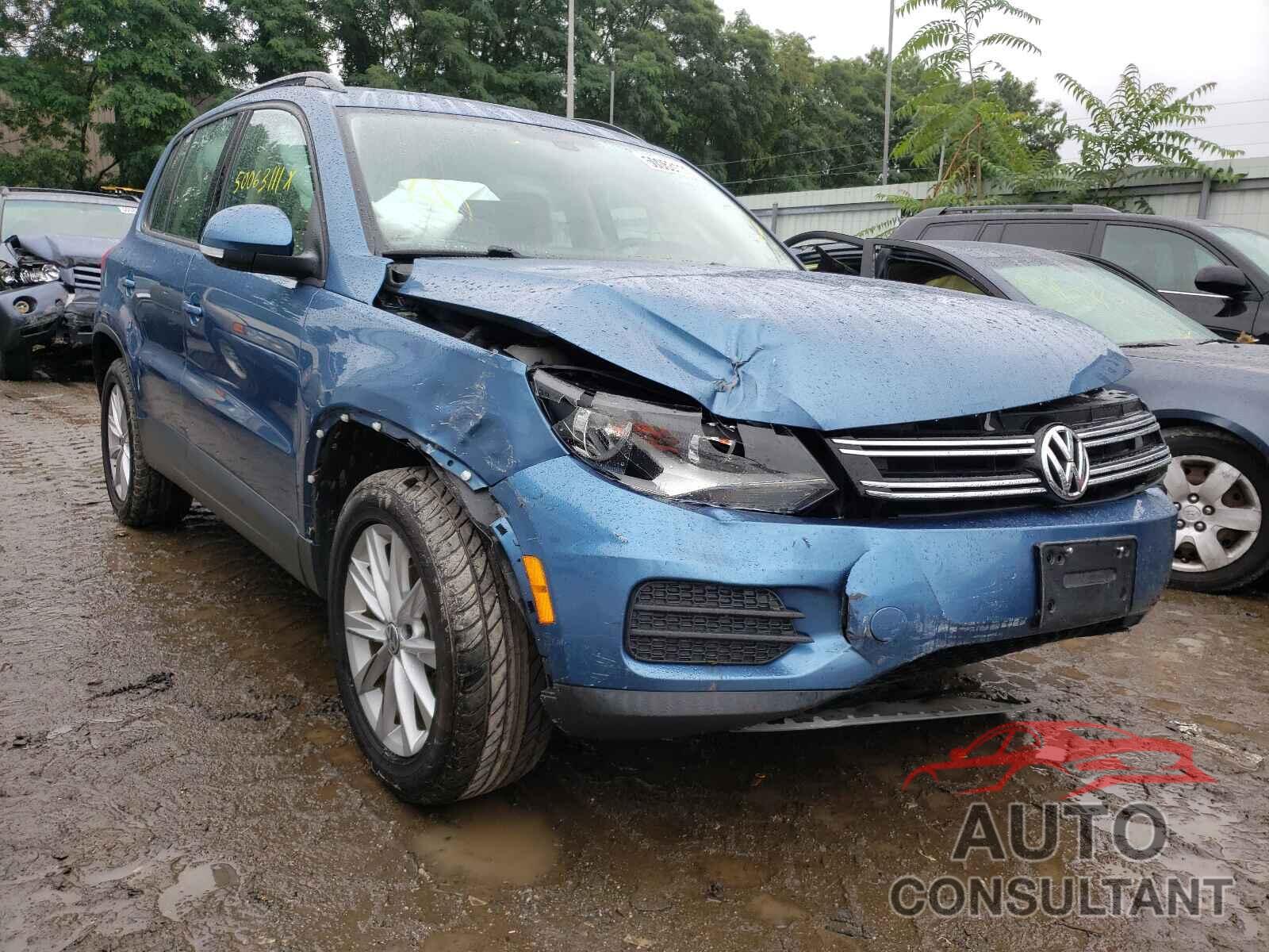 VOLKSWAGEN TIGUAN 2017 - WVGBV7AX7HK028260