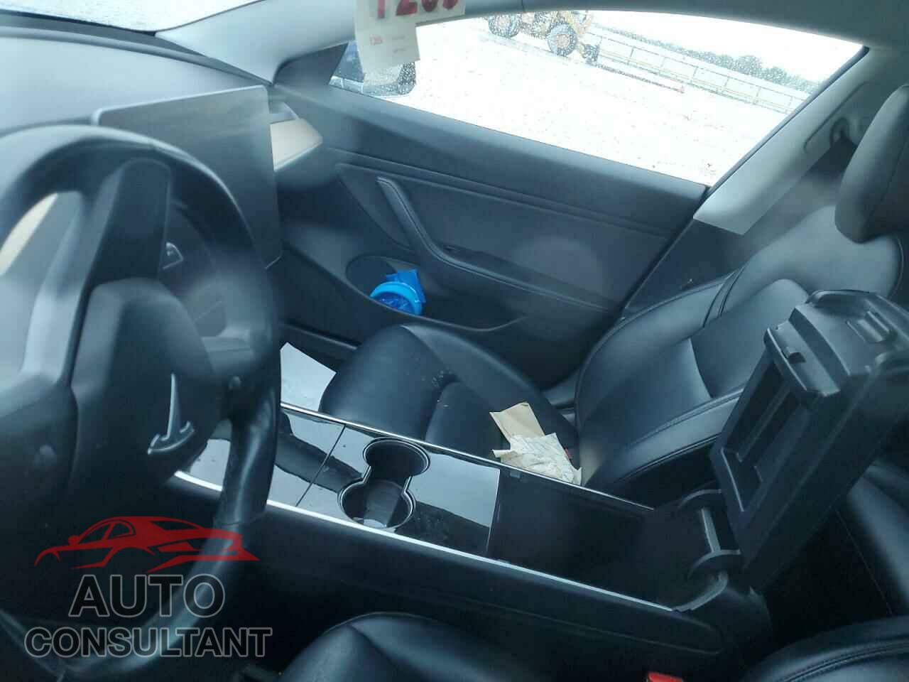 TESLA MODEL 3 2018 - 5YJ3E1EB0JF115411