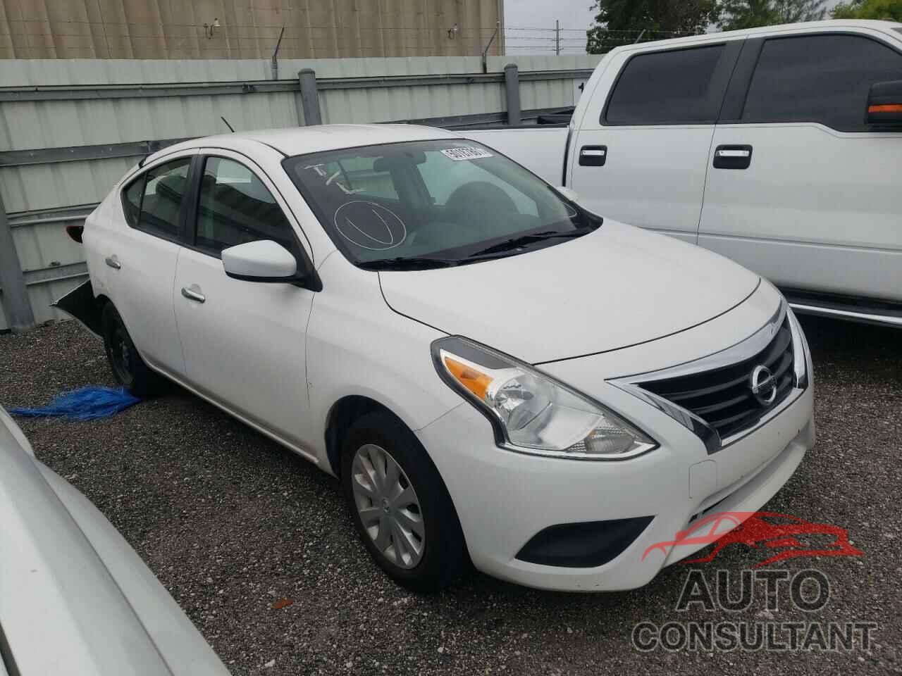 NISSAN VERSA 2017 - 3N1CN7AP8HL815552